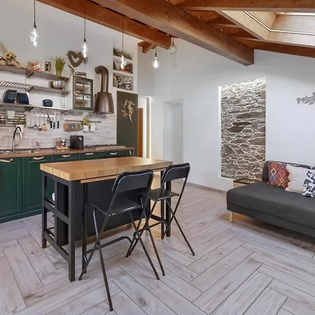 Casa Valy Apartment